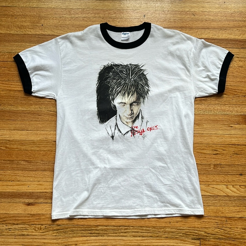 The Feral Ones Anime T-Shirt / Large / Y2K